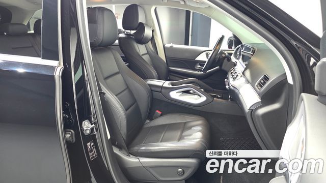 Mercedes-Benz GLE-Class 2019 — photo 16