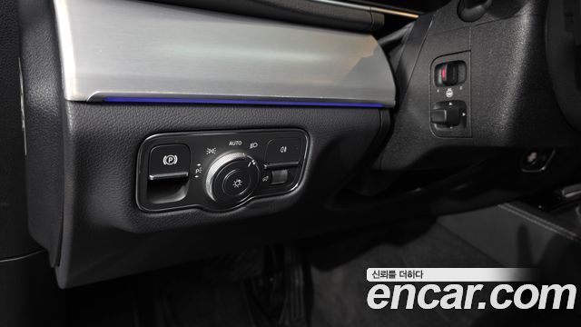 Mercedes-Benz GLE-Class 2019 — photo 28