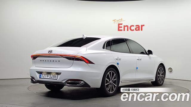 Hyundai Grandeur 2023 — photo 2