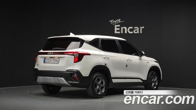 Kia Seltos 2023 — photo 2