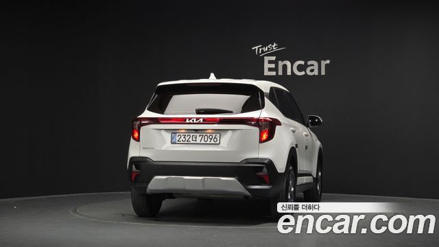 Kia Seltos 2023 — photo 4