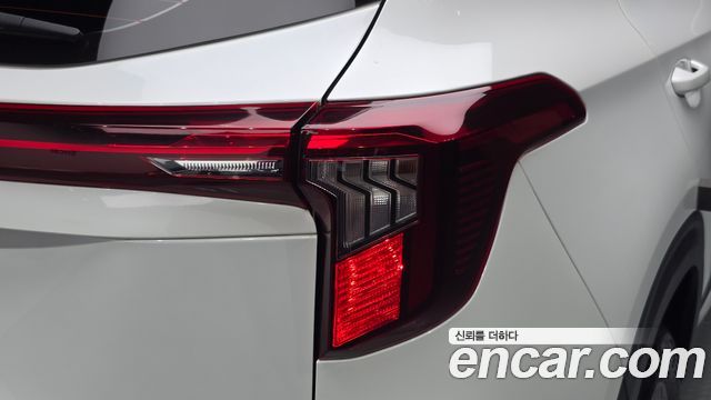 Kia Seltos 2023 — photo 9