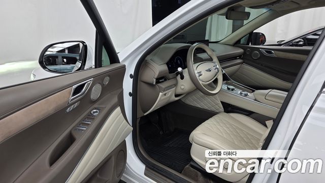 Genesis GV80 2023 — photo 13