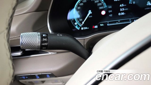 Genesis GV80 2023 — photo 27
