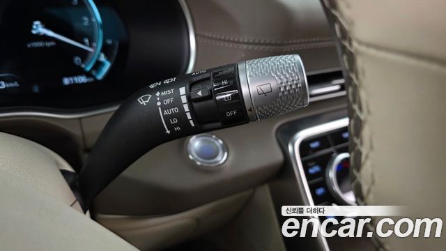 Genesis GV80 2023 — photo 28
