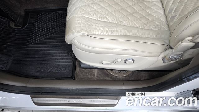 Genesis GV80 2023 — photo 31
