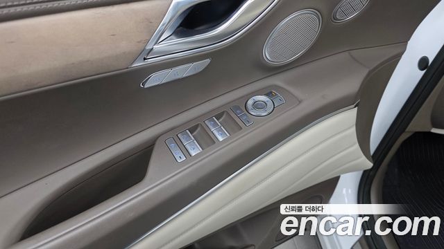 Genesis GV80 2023 — photo 32