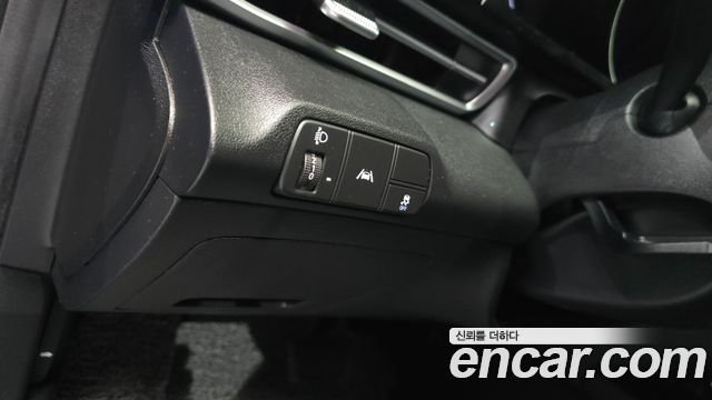 Hyundai AVANTE 2021 — photo 22