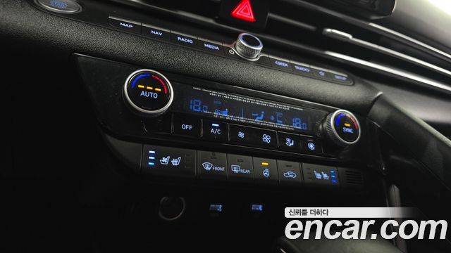 Hyundai AVANTE 2021 — photo 24