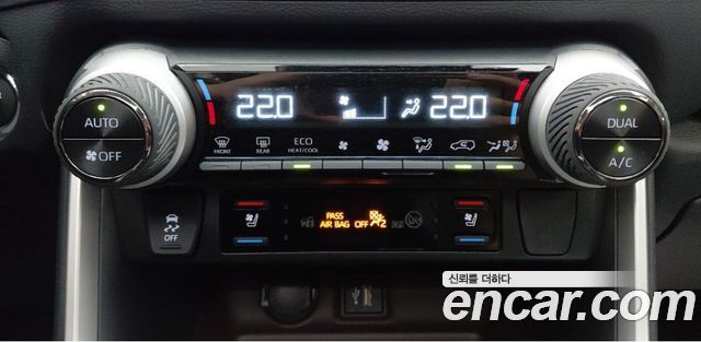 Toyota RAV4 2025 — photo 6