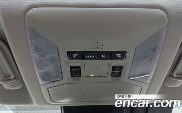 Toyota RAV4 2025 — photo 8