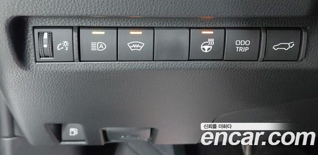 Toyota RAV4 2025 — photo 9