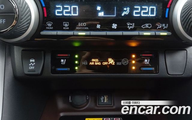 Toyota RAV4 2025 — photo 11