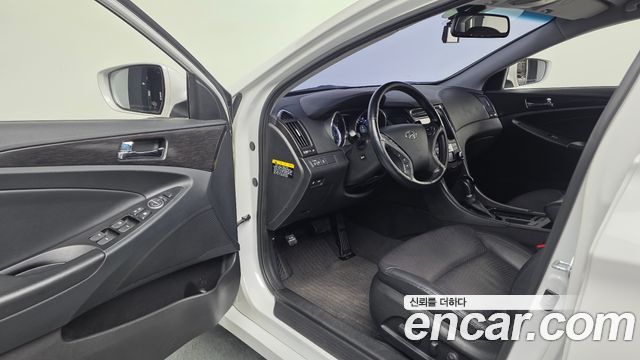 Hyundai Sonata 2014 — photo 13