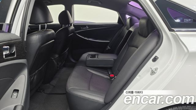 Hyundai Sonata 2014 — photo 18