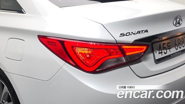 Hyundai Sonata 2014 — photo 9