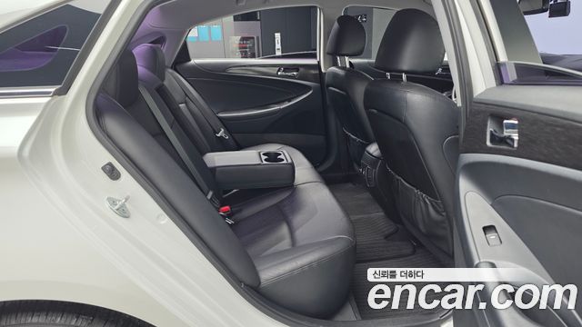 Hyundai Sonata 2014 — photo 16