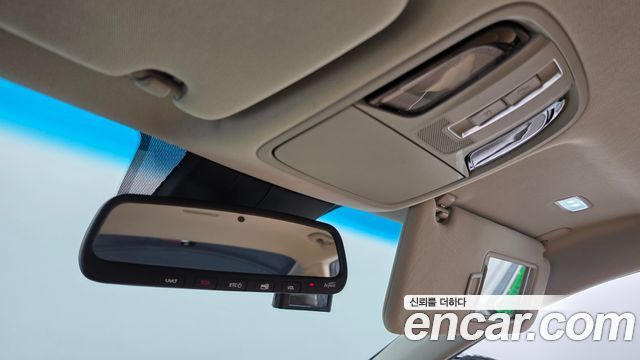 Kia K7 2020 — photo 28