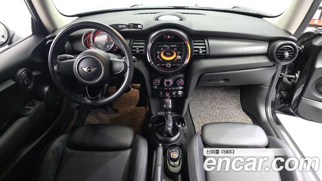 Mini Cooper 2018 — photo 7