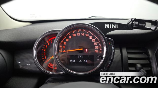 Mini Cooper 2018 — photo 8