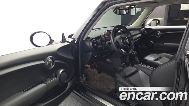 Mini Cooper 2018 — photo 10