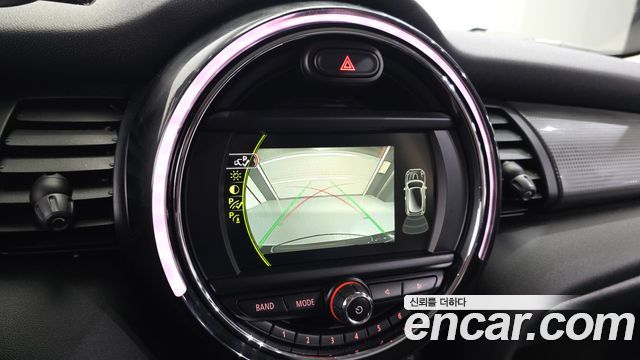 Mini Cooper 2018 — photo 15