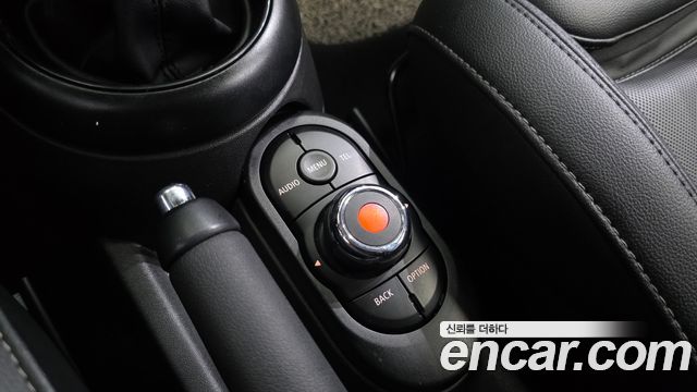 Mini Cooper 2018 — photo 19