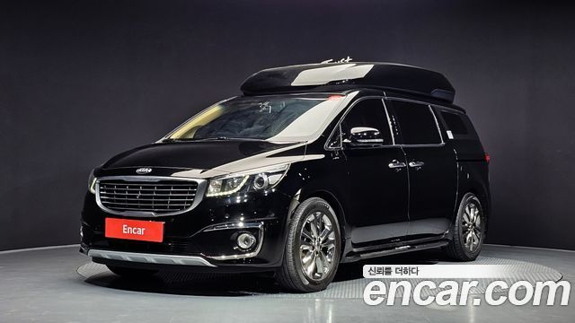 Kia Canival 2017 — photo 1