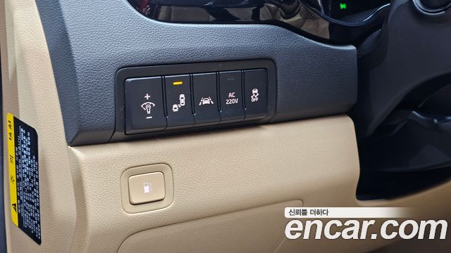 Kia Canival 2017 — photo 22