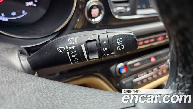 Kia Canival 2017 — photo 24