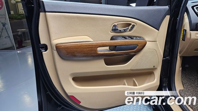 Kia Canival 2017 — photo 14