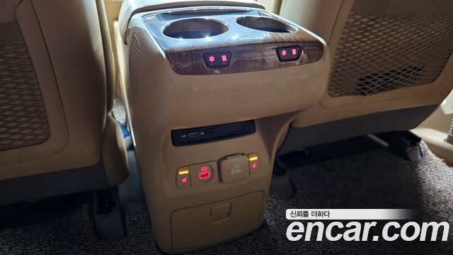Kia Canival 2017 — photo 27