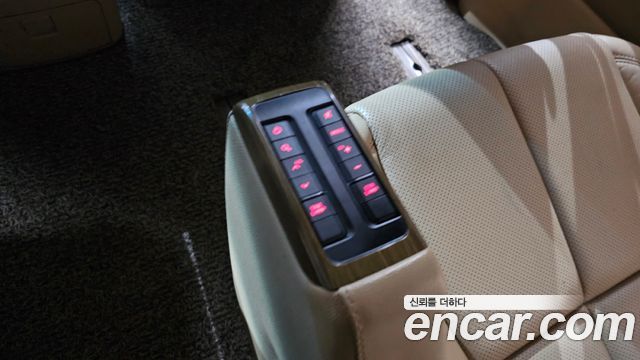 Kia Canival 2017 — photo 29