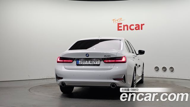 BMW 3-Series 2021 — photo 4