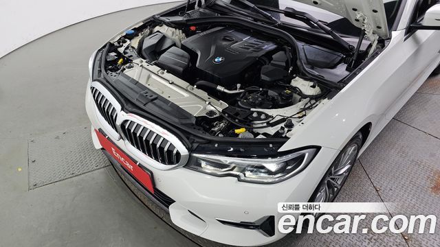 BMW 3-Series 2021 — photo 6