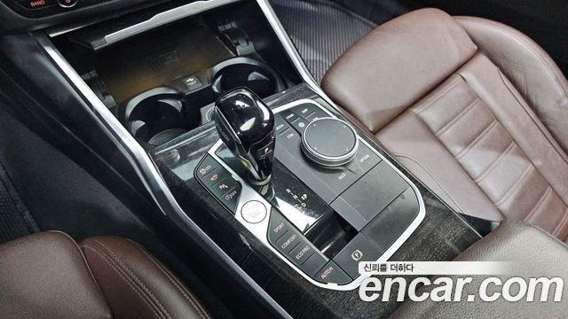 BMW 3-Series 2021 — photo 12