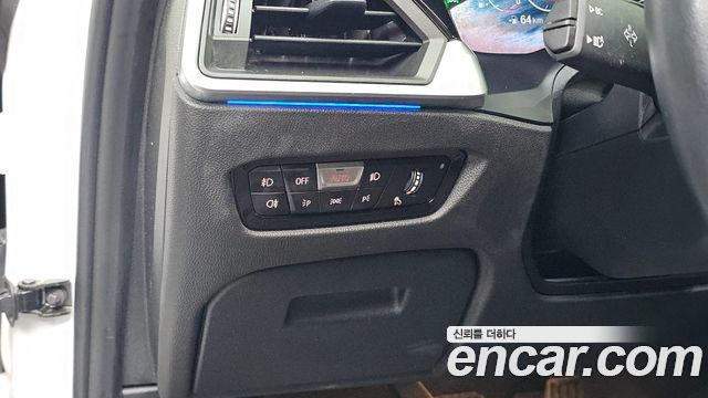 BMW 3-Series 2021 — photo 21