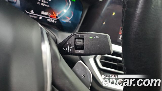 BMW 3-Series 2021 — photo 23