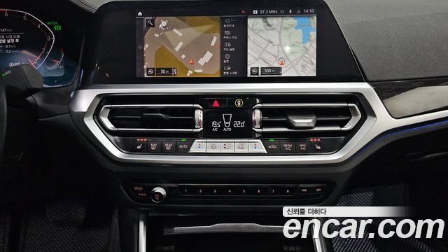 BMW 3-Series 2021 — photo 24