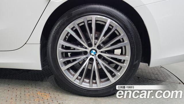 BMW 3-Series 2021 — photo 7