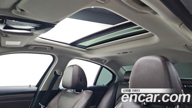 BMW 3-Series 2021 — photo 30