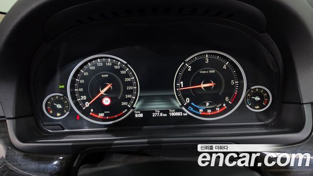 BMW 5-Series 2014 — photo 8