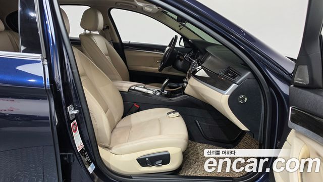 BMW 5-Series 2014 — photo 11