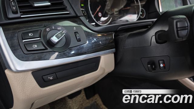 BMW 5-Series 2014 — photo 16