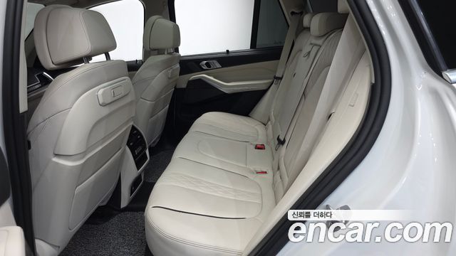BMW X5 2025 — photo 17