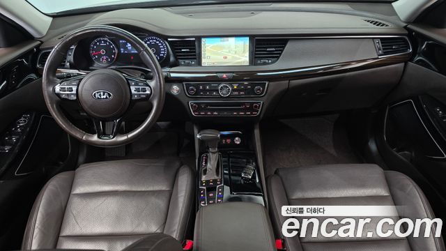 Kia K7 2018 — photo 10