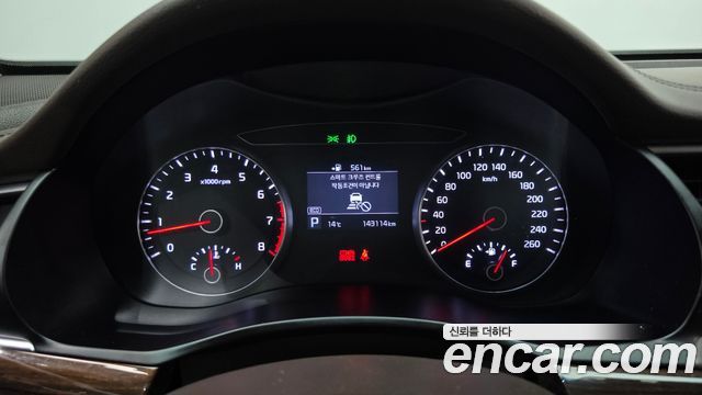 Kia K7 2018 — photo 11