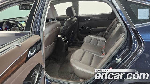 Kia K7 2018 — photo 17