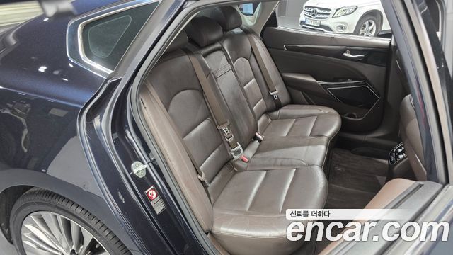 Kia K7 2018 — photo 18