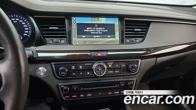 Kia K7 2018 — photo 21